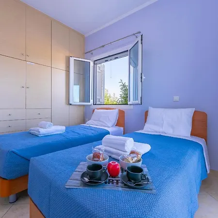 Despina Beach Dog Friendly קורוטה